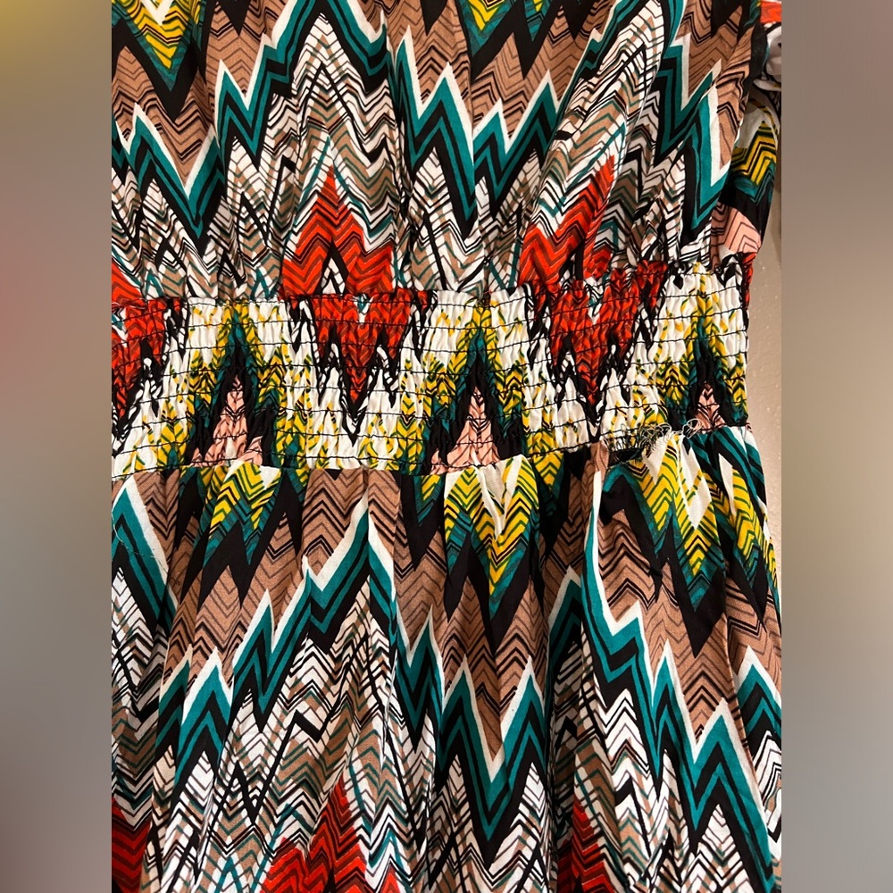Chevron Patterned Maxi Dress - Picture 6 of 8